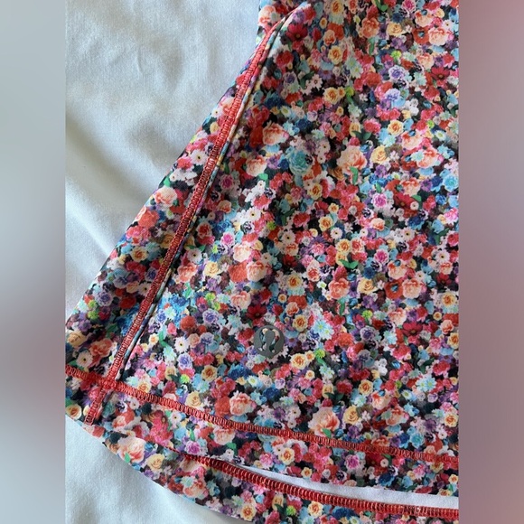 Lululemon Athletica Mesh With Me Floral Print Athletic Tank Top SIZE 8 MEDIUM - Picture 9 of 12